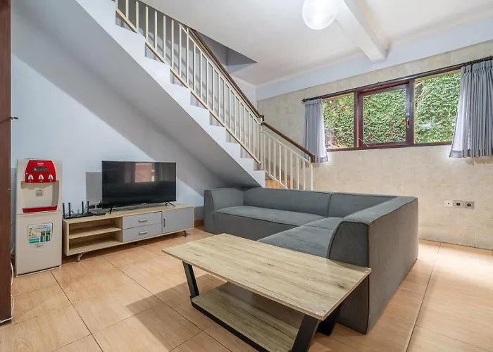 Nana Spacious 2-bedroom With Pool, Steps From Ferienhaus Sanur